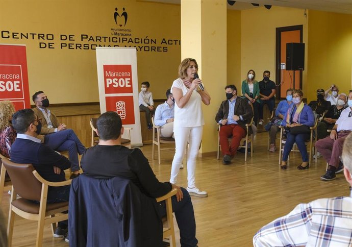 La precandidata a las primarias y secretaria general del PSOE-A, Susana Díaz, en un acto en Maracena (Granada)