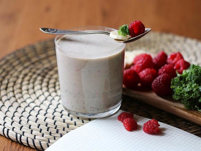 LAS CUATRO MEJORES RECETAS DE BATIDOS PARA DISFRUTAR DEL BUEN TIEMPO A LA VEZ QUE CUIDAS TU LÍNEA