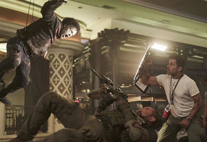 Archivo - Zack Snyder dirige Ejército de los muertos: "Quise crear zombis que tuvieran emociones"