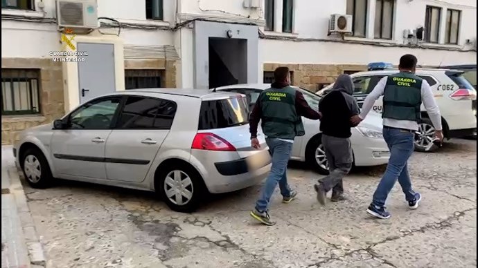 Tres detenidos por la Guardia Civil por hacer proselitismo del yihadismo en las cárceles