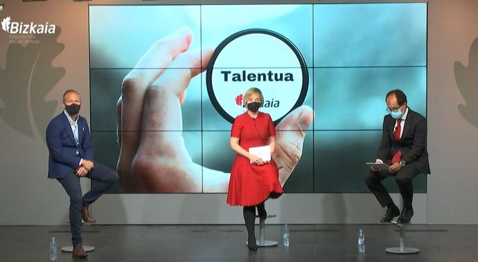 La diputada de Promoción Económica, Ainara Basurko, en una comparecencia pública.