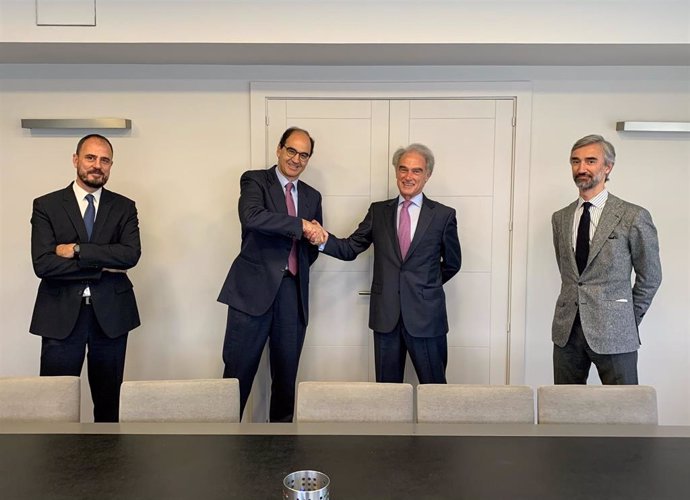 De izquierda a derecha: el director general de Llerandi, Javier Lugris; elonsejero Delegado de March R.S., Alfonso García Larríu; el presidente de Llerandi, Jorge Llerandi, y el Director de Estrategia y Desarrollo Corporativo, Miguel Crespo.