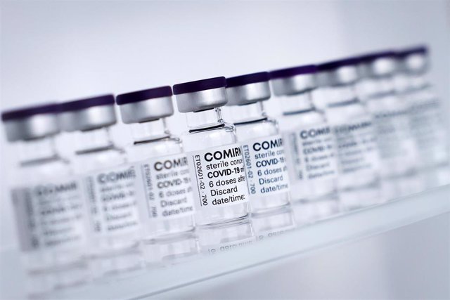 FILED - 30 April 2021, Schleswig-Holstein, Reinbek: Vials of BioNTech/Pfizer's Comirnaty vaccine are lined up at Allergopharma's production facilities in Reinbek near Hamburg. Canada is to allow 12 to 15 year-olds to receive the vaccine against Covid-19 m