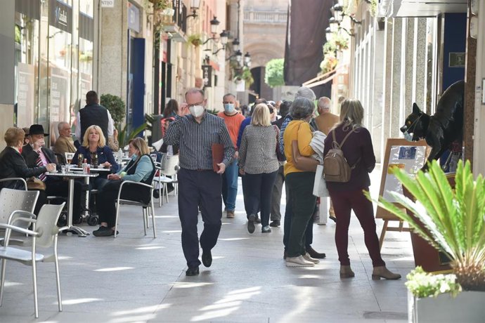 La Región de Murcia accede a la nueva normalidad. Imagen de la calle Trapería