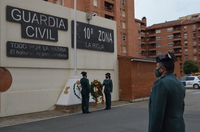 El acto renueva el servicio a la sociedad de la Guardia Civil