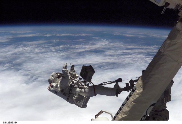 Astronauta durante una actividad extravehicular