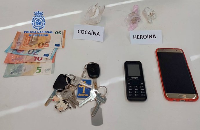 Efectos incautados a los tres detenidos en El Bierzo (León) por tráfico de drogas.