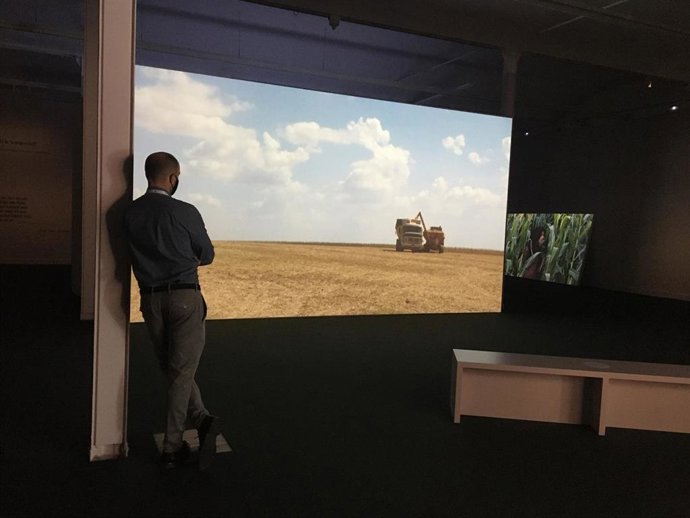 Exposición 'Ywy. Visions' del artista Pedro Neves en el CaixaForum de Barcelona