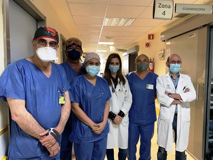 El Hospital Virgen Macarena realiza un innovador abordaje por ecoendoscopia en tumor gástrico de sangrado