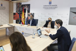 El CEO de Greenalia detallando los proyectos de eó