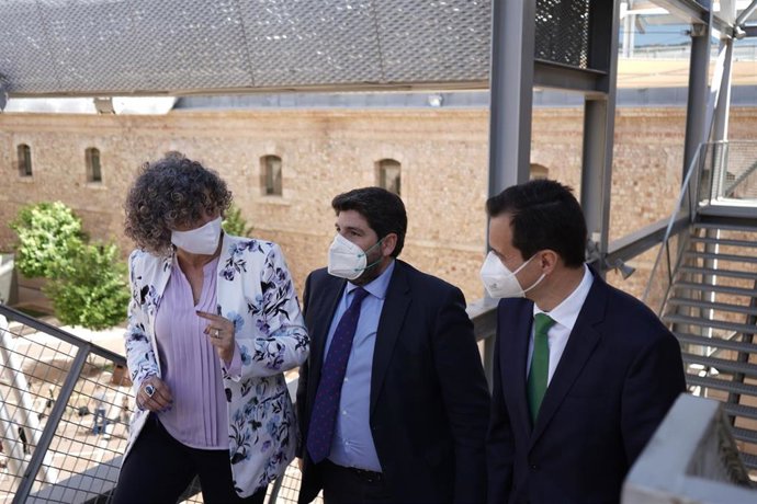 Imagen de la presentación del informe