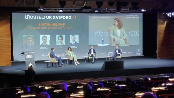 Primer panel de la XVI edición del Foro Turístico Hosteltur.
