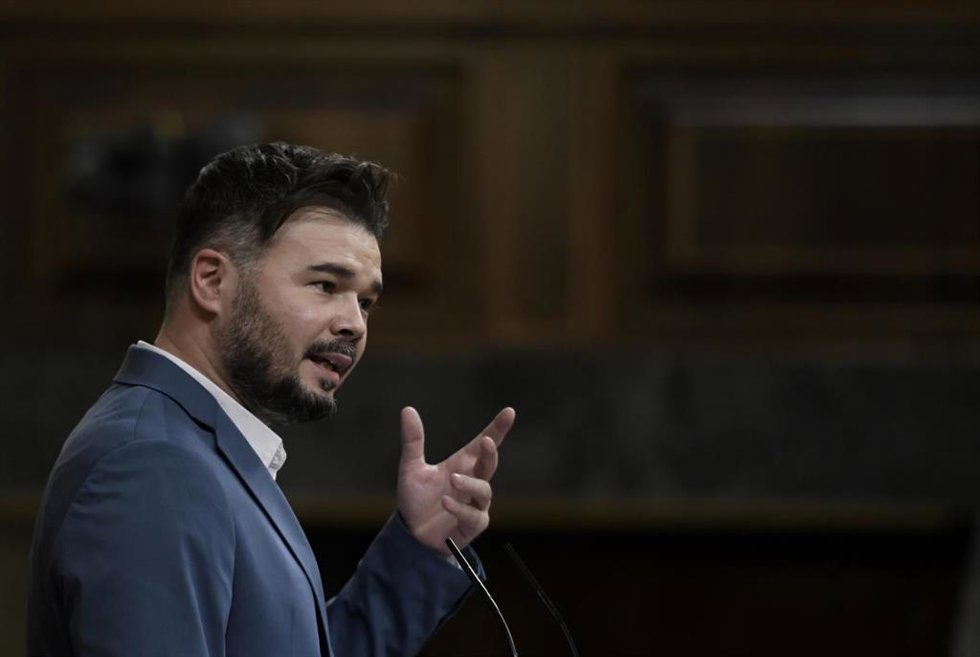 El portavoz del grupo parlamentario de ERC, Gabriel Rufián, interviene en una sesión plenaria en el Congreso