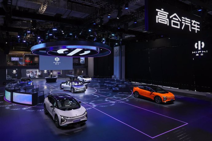 Demonstrating the companys vision of design defined by scenarios, vehicle defined by software, and value defined by co-creation, the HiPhi X exhibition (Hall 4.1, 4A06) at the 19th International Automobile Industry Exhibition in Shanghai gave users a