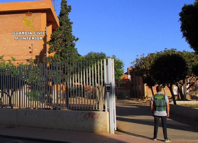 Guardia Civil investiga a una joven, menor de edad, por la amenaza de bomba a un Instituto de San Javier