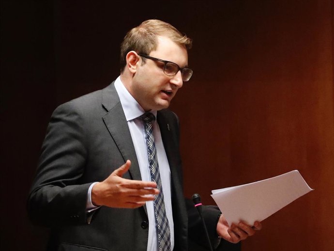 Archivo - El portavoz de Foro en la Junta General del Principado, Adrián Pumares