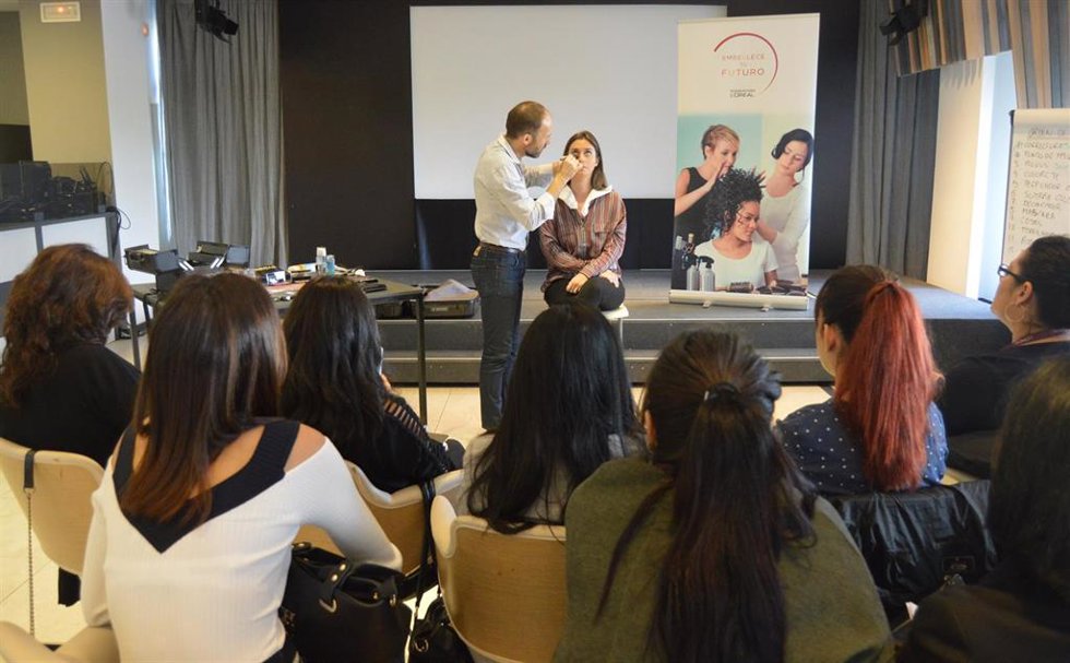 Emballece tu futuro, programa de L'Oréal España