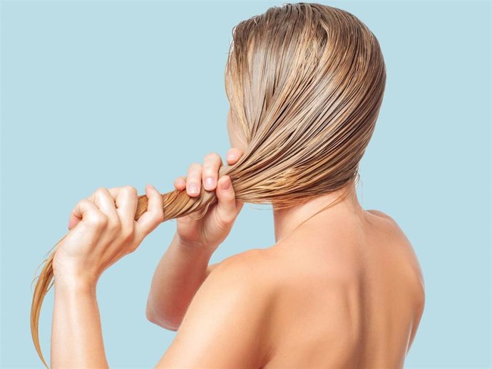 Según nuestro tipo de cabello debemos usar un champú u otro