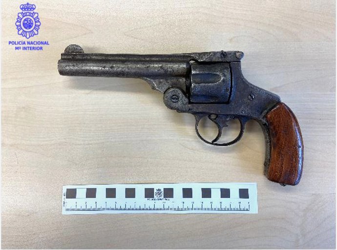 Revólver utilizado en el robo