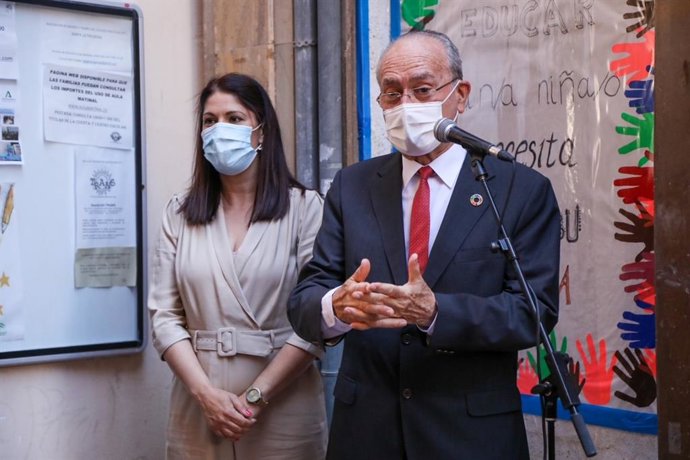 El alcade de Málaga y la concejala de Cultura