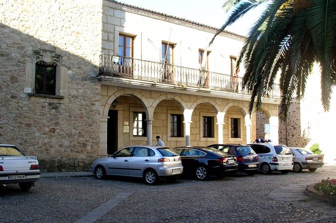 La Diputación de Cáceres invertirá 163.769 euros en la reparación y acondicionamiento de la Casa Consistorial de Coria