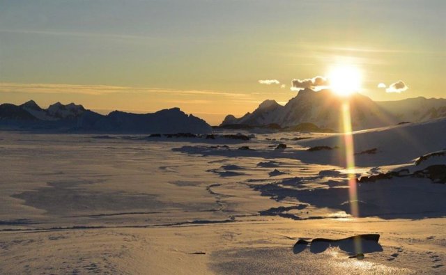 Hoy en día, los vientos antárticos suelen soplar desde el continente hacia el mar.