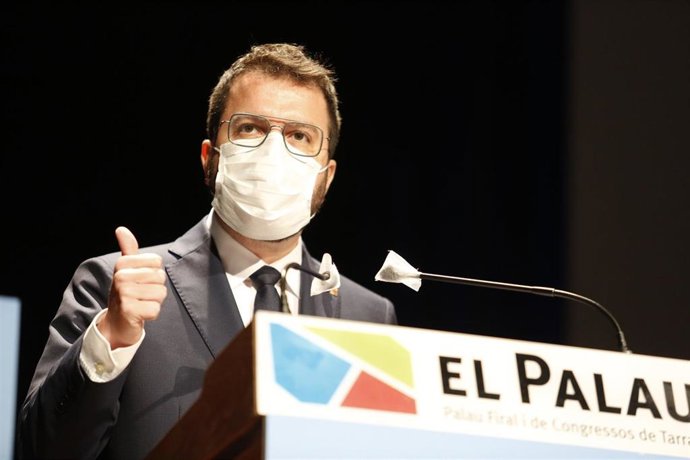 El vicepresidente del Govern, Pere Aragons, durante su intervención.