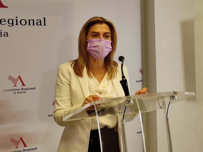 La diputada del Grupo Parlamentario Socialista Carmina Fernández