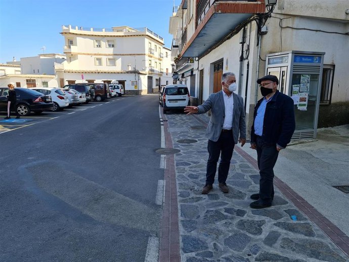 El diputado provincial de Obras Públicas y Vivienda, José María Villegas, visita Alpujarra de la Sierra