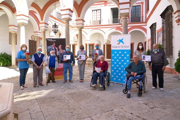 Presentación de la función especial de la ópera Carmen dedicada a las personas mayores