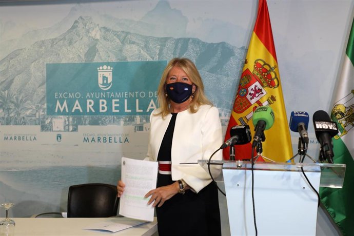 La alcaldesa de Marbella, Ángeles Muñoz, en rueda de prensa