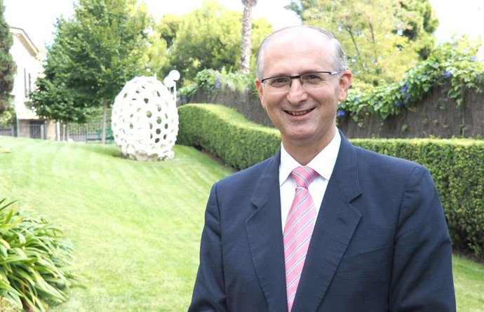 Arxiu - El nou rector de la UIC, Alfonso Méndiz.