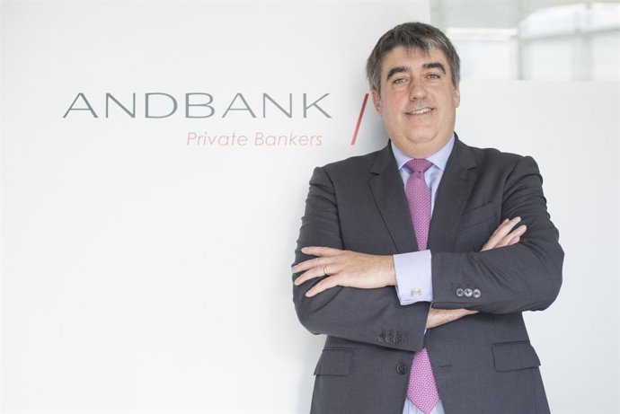 Carlos Aso en las oficinas de Andbank.