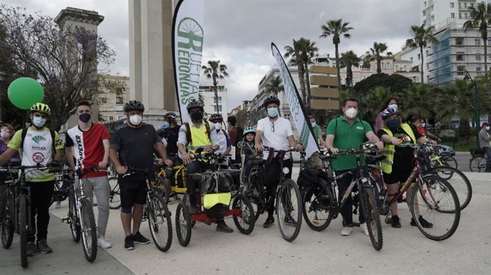 Los ediles del PSOE Jorge Quero y Salvador Trujillo en una imagen de archivo en la bicifestación