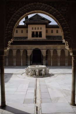 Archivo - La Alhambra de Granada en una imagen de archivo