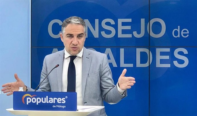 Elías Bendodo, presidente del PP de Málaga, en el Consejo de Alcaldes del partido