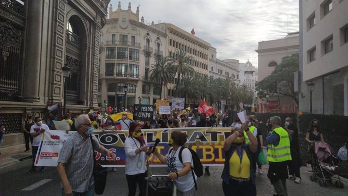Manifestación en Valncia para denunciar la situación de Colombia