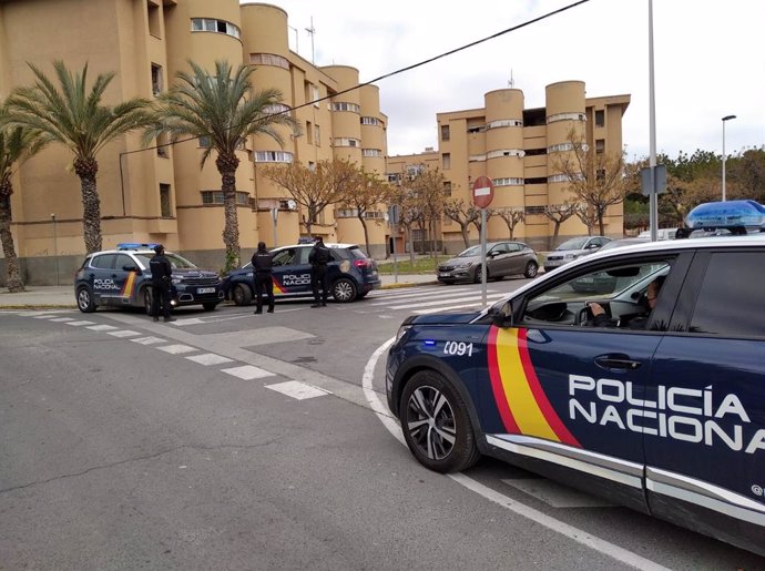 Archivo - Detenido un menor como presunto autor del apuñalamiento de un joven de 19 años herido en una reyerta en Valencia