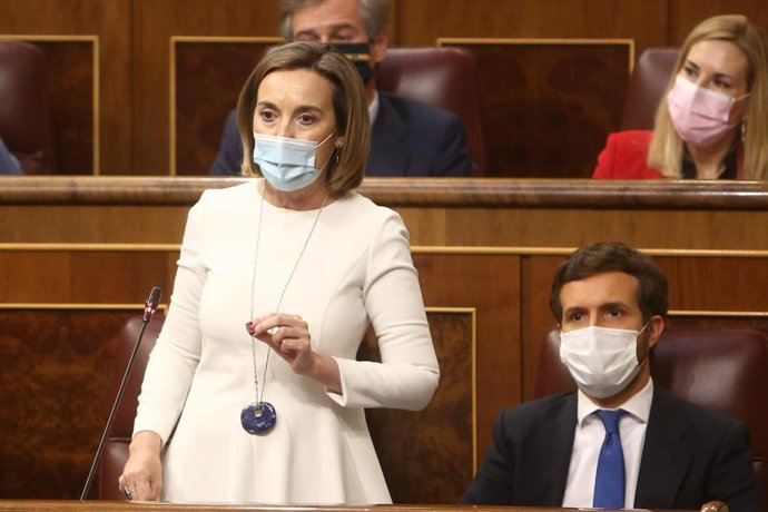 La portavoz del PP en el Congreso, Cuca Gamarra, interviene en una sesión de control en el Congreso de los Diputados, a 12 de mayo de 2021, en Madrid, (España). Durante el pleno el Ejecutivo se enfrentará a las preguntas de la oposición, entre las que d