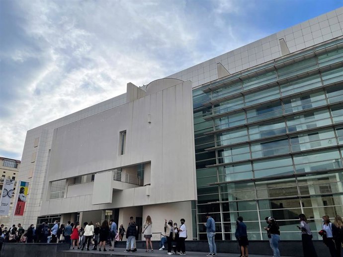 Cola en el Macba durante la Nit dels Museus de Barcelona