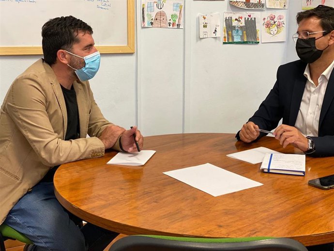 Cuenca (PSOE) y Mesa (CCOO) se reúnen para abordar cuestiones sobre la estabilidad laboral en el Ayuntamiento