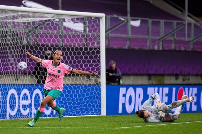 Aitana Bonmati celebra su gol en la final de la Liga de Campeones femenina, ante el Chelsea (0-4) en Gotemburgo, que le dio a la postre el reconocimiento de 'Mejor jugadora del partido' para la UEFA.