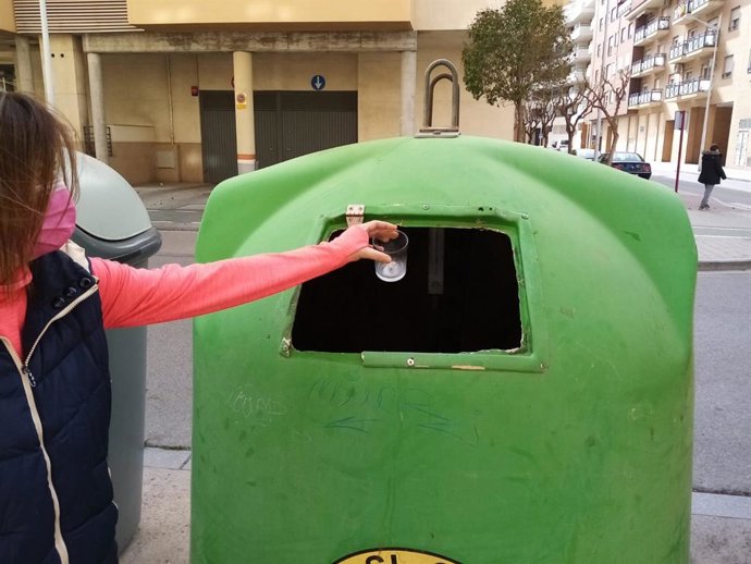 Archivo - Reciclaje de vidrio.