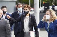 Calviño espera que en las próximas semanas se empiecen a desplegar las ayudas directas a pymes y autónomos