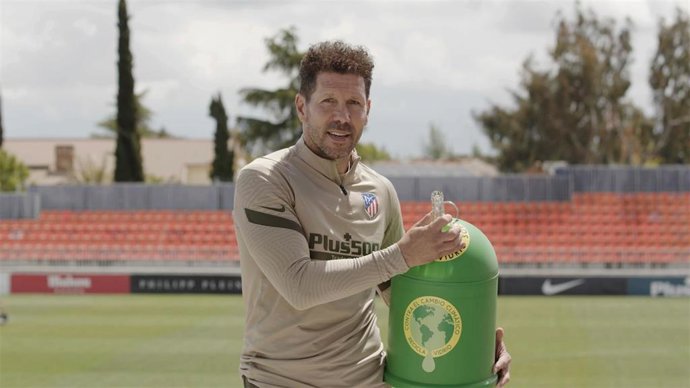 Diego Pablo Simeone protagoniza la campaña de concienciación de reciclaje con Ecovidrio