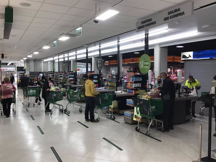 Mercadona inaugura un supermercado en Salt (Girona)