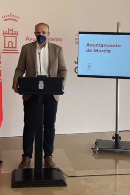 El concejal de Gestión Económica y Seguridad Ciudadana, Enrique Lorca