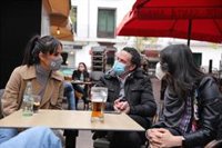 Villacís es partidaria de que terrazas ocupen aparcamientos de forma permanente: "Es una cosa que se tiene que hablar"