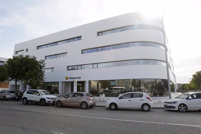 Archivo - El edificio Alba, cuando albergaba las oficinas de Thomas Cook.