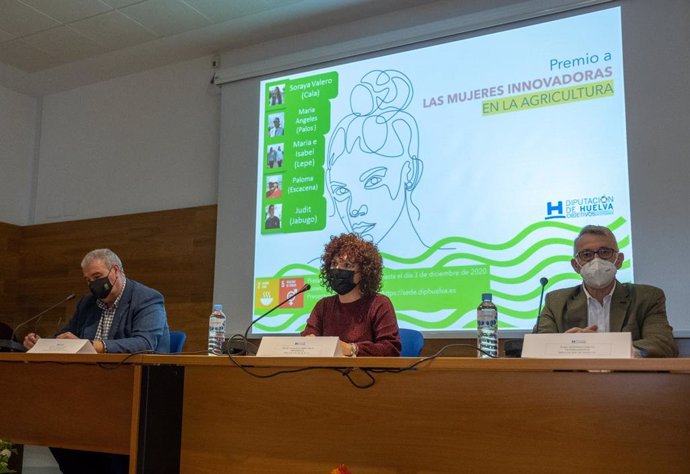 Entrega de los I edición de los Premios a las Mujeres Innovadoras en la Agricultura de la provincia de Huelva.